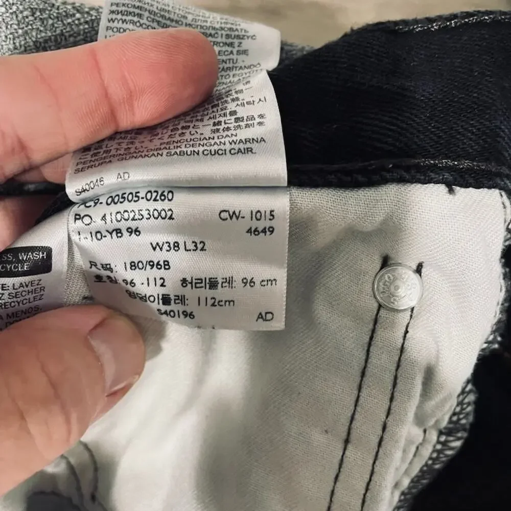 Levi's 505 Men's Black Jeans 38x31 Regular Fit Straight Leg Denim 00505-0260
